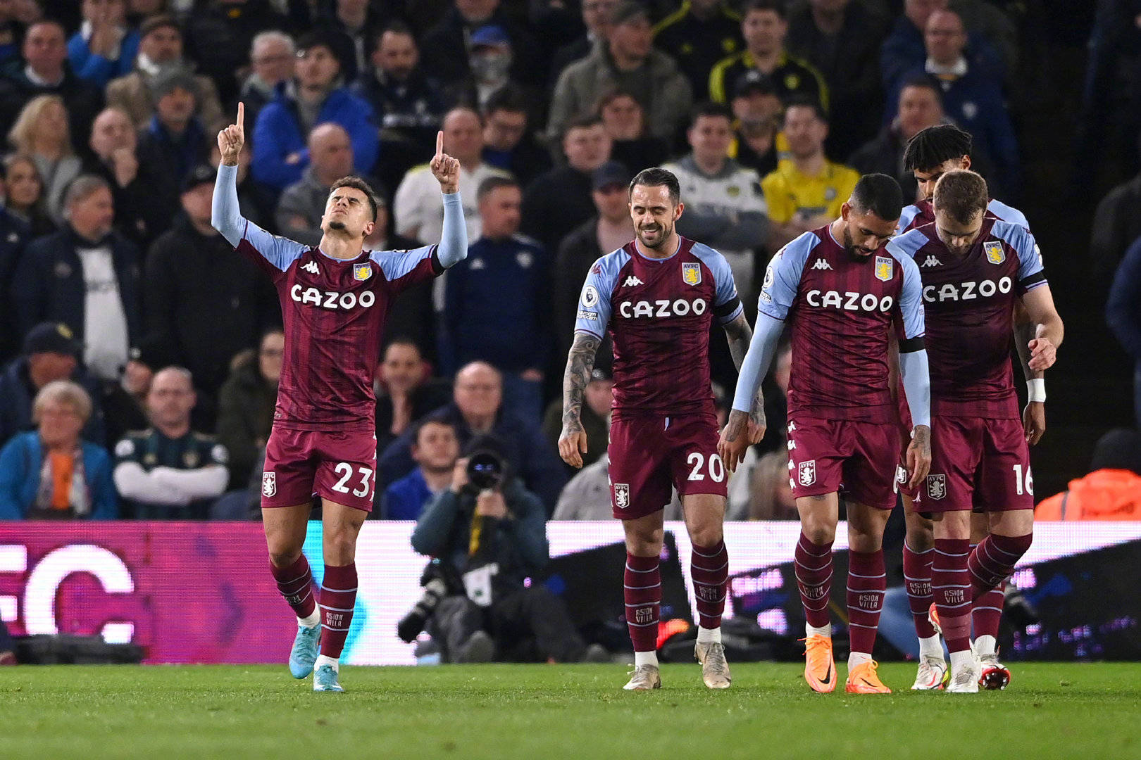 喊口号质疑 喊口号质疑